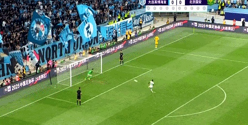  足协杯次回合爆出冷门！曼联横扫曼联，争冠形势突变